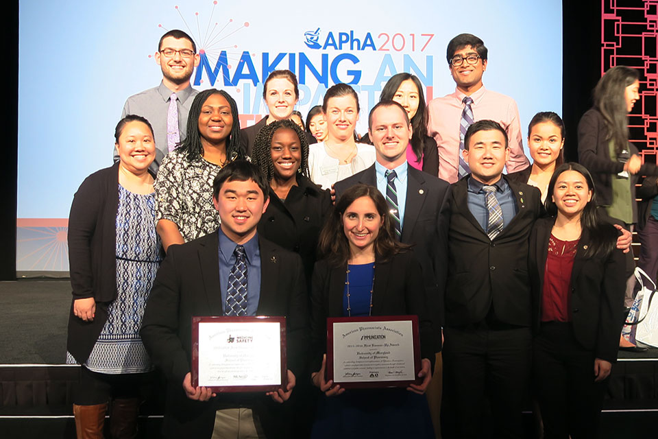 UMSOP APhA-ASP Members Pose with Awards During 2017 Annual Meeting